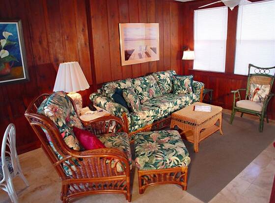 Sun N Fun Beachfront Vacation Rentals allows check-in for 18 year-old guests