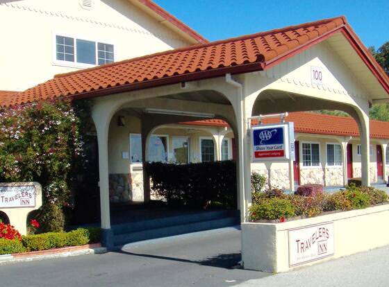 Travelers Inn allows check-in for 18 year-old guests