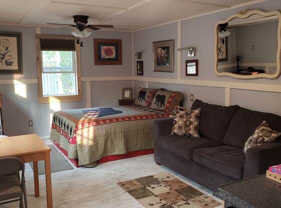 Mooseberry Cabin, Willow AK allows check-in for 18 year-old guests