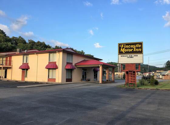 Fincastle Motor Inn allows check-in for 18 year-old guests