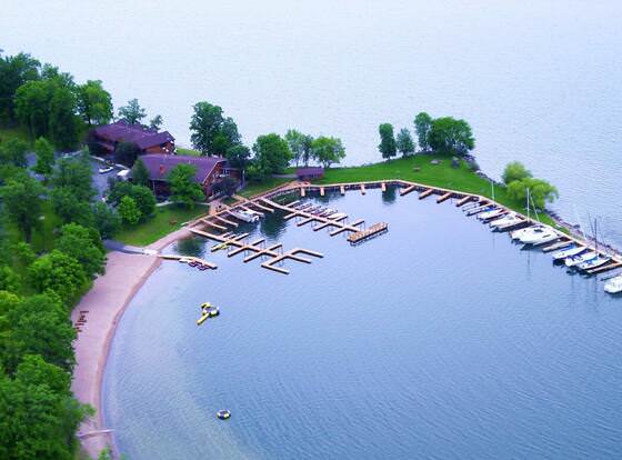 Horseshoe Bay Lodge allows check-in for 18 year-old guests