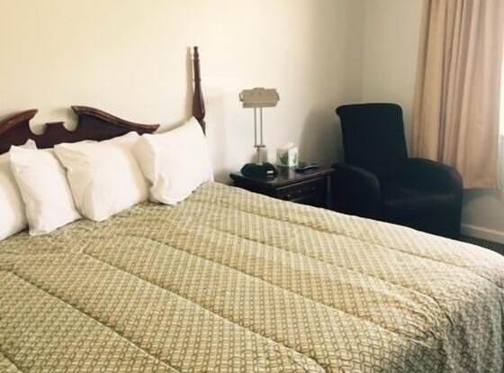 Plaza Motel Clyde allows check-in for 18 year-old guests