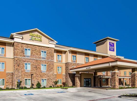MainStay Suites Lufkin allows check-in for 18 year-old guests