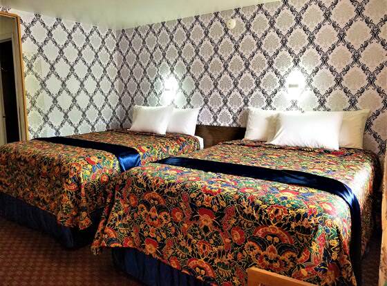 Town House Motor Inn allows check-in for 18 year-old guests