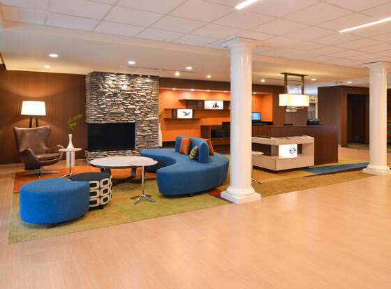 Fairfield Inn & Suites by Marriott Santa Cruz, CA allows check-in for 18 year-old guests