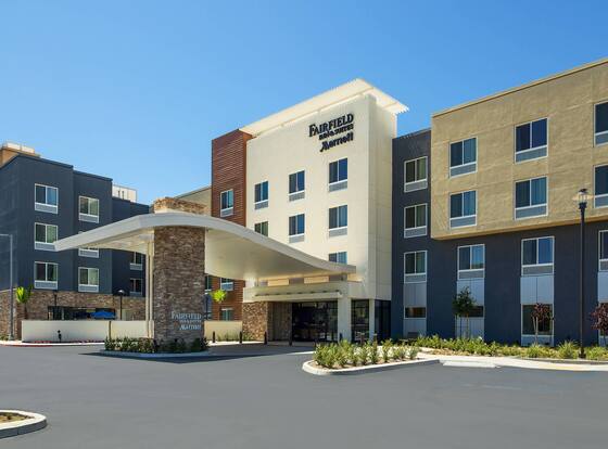 Fairfield Inn & Suites San Diego North/San Marcos allows check-in for 18 year-old guests