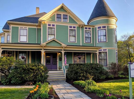 LimeRock Inn allows check-in for 18 year-old guests