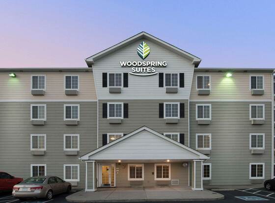 WoodSpring Suites Evansville East allows check-in for 18 year-old guests