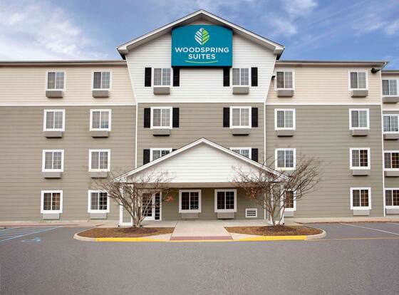 WoodSpring Suites Macon West I-475 allows check-in for 18 year-old guests