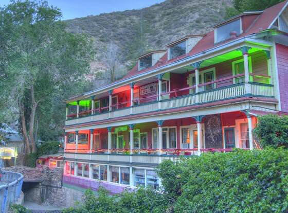 The Inn At Castle Rock allows check-in for 18 year-old guests