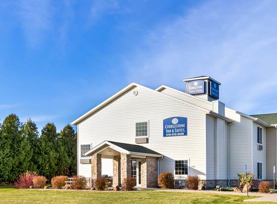 Cobblestone Inn & Suites - Vinton allows check-in for 18 year-old guests