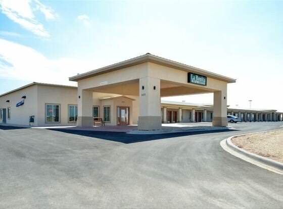 La Bonita Inn & Suites allows check-in for 18 year-old guests