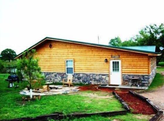 Whip Or Wheel Cabins allows check-in for 18 year-old guests