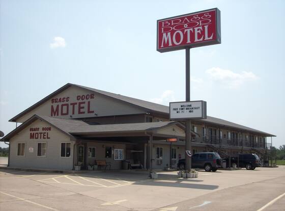 Brass Door Motel Gassville allows check-in for 18 year-old guests
