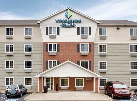 WoodSpring Suites Louisville Southeast allows check-in for 18 year-old guests