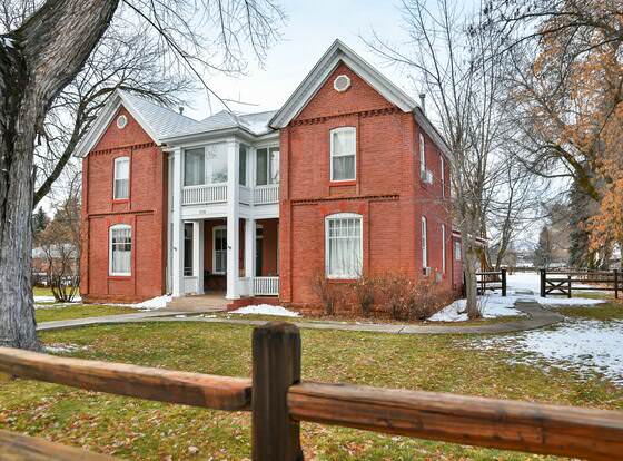 Valley House Inn allows check-in for 18 year-old guests