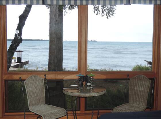 Square Rigger Harbor Motel allows check-in for 18 year-old guests