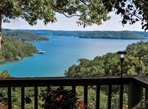 Beaver Lake Cottages allows check-in for 18 year-old guests