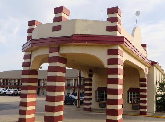 Sherman Inn allows check-in for 18 year-old guests