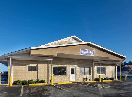 Travelodge by Wyndham Orangeburg allows check-in for 18 year-old guests