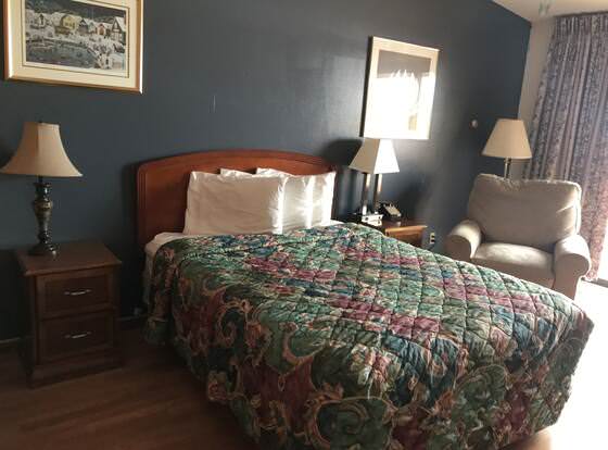 Timber Inn Motel allows check-in for 18 year-old guests