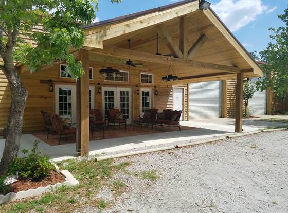 Red Fern Plantation Lodge allows check-in for 18 year-old guests