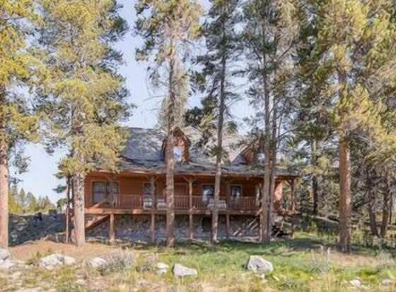 Twilight Trail Private Home allows check-in for 18 year-old guests