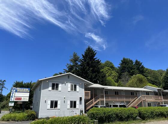 Ocean Suites Motel allows check-in for 18 year-old guests