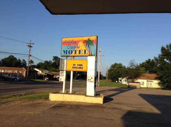 Holiday Capri Motel allows check-in for 18 year-old guests