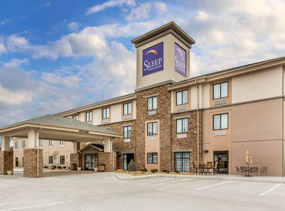 Sleep Inn & Suites allows check-in for 18 year-old guests