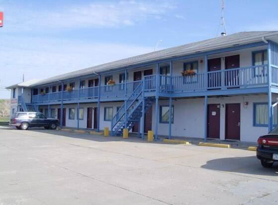 Underwood Motel allows check-in for 18 year-old guests