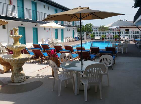 The Amethyst Beach Motel allows check-in for 18 year-old guests