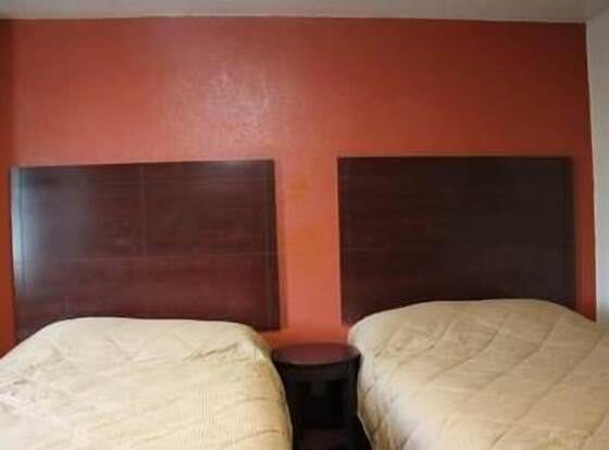 Prince of Wales Motel allows check-in for 18 year-old guests