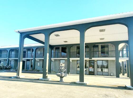 Executive Inn allows check-in for 18 year-old guests