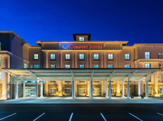 Comfort Suites allows check-in for 18 year-old guests