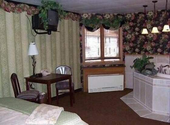 Gunners Inn allows check-in for 18 year-old guests