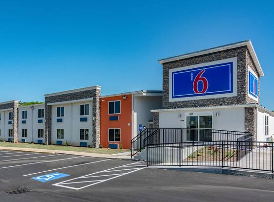 Motel 6 White, GA - Cartersville allows check-in for 18 year-old guests