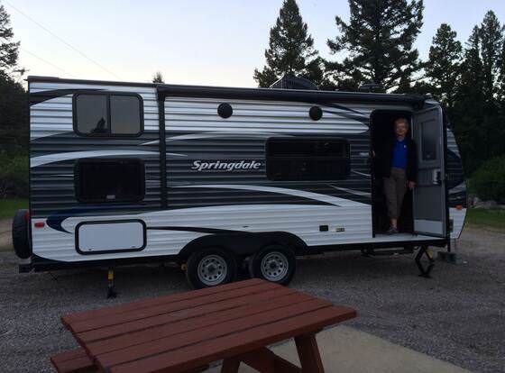 Boulder Creek Lodge allows check-in for 18 year-old guests