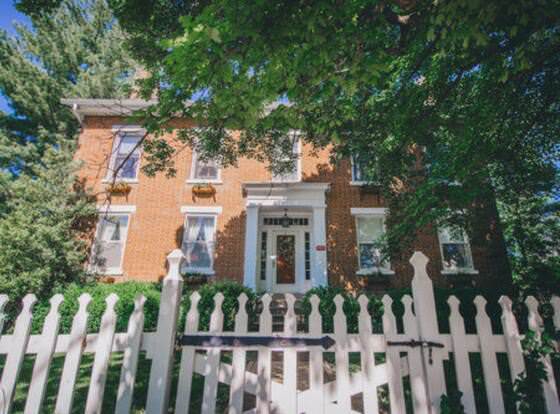 Old Caledonian Bed and Breakfast allows check-in for 18 year-old guests