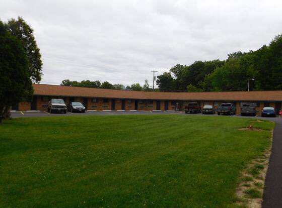 Westgate Manor Motel allows check-in for 18 year-old guests