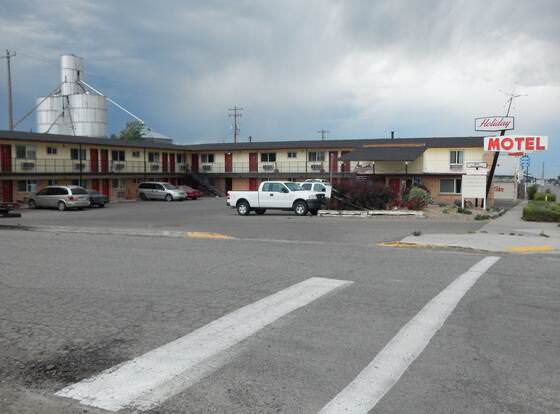 Holiday Motel allows check-in for 18 year-old guests