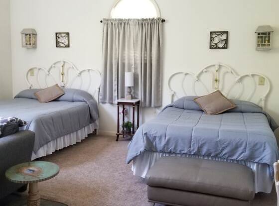 Maria's Garden and Inn allows check-in for 18 year-old guests