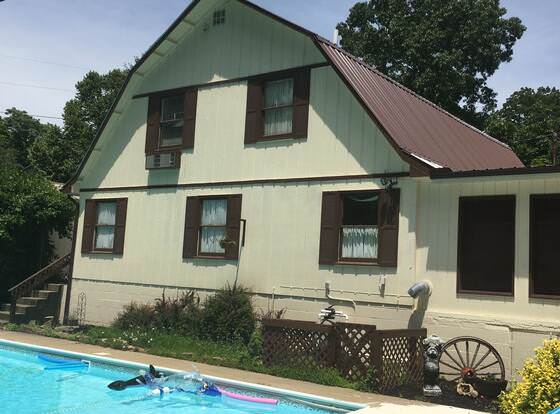 Big South Fork Trail Lodge allows check-in for 18 year-old guests