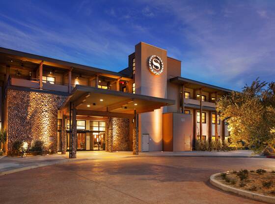 Sheraton Redding Hotel at the Sundial Bridge allows check-in for 18 year-old guests