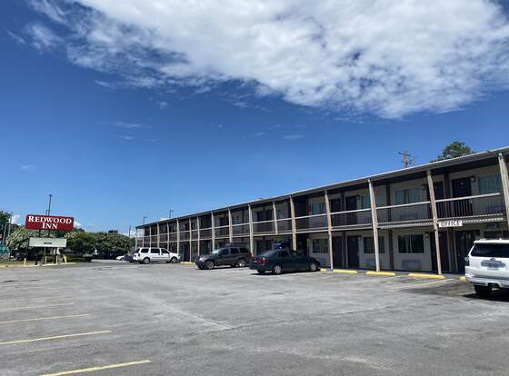 Redwood Inn allows check-in for 18 year-old guests