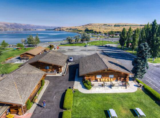 Soap Lake Natural Spa & Resort allows check-in for 18 year-old guests