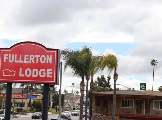 Fullerton Lodge allows check-in for 18 year-old guests