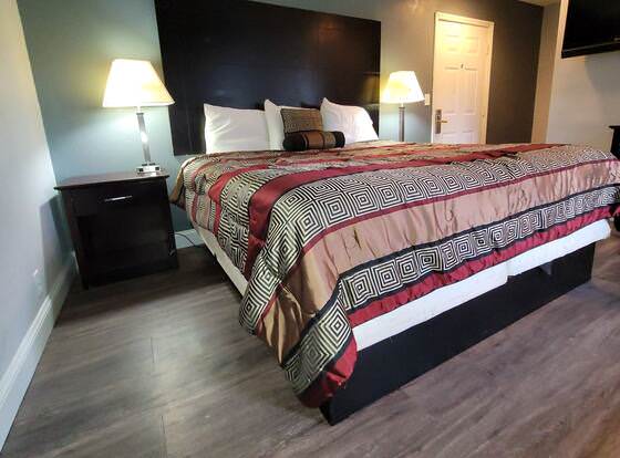 Four Season Motel allows check-in for 18 year-old guests