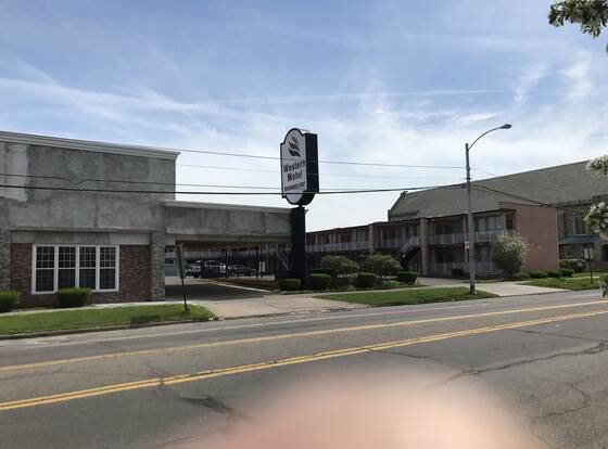 Western Inn allows check-in for 18 year-old guests