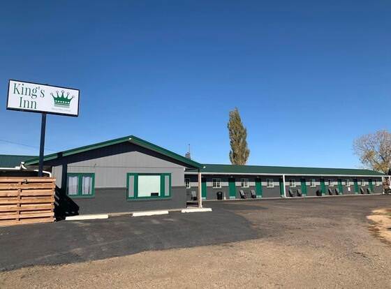 King's Inn allows check-in for 18 year-old guests